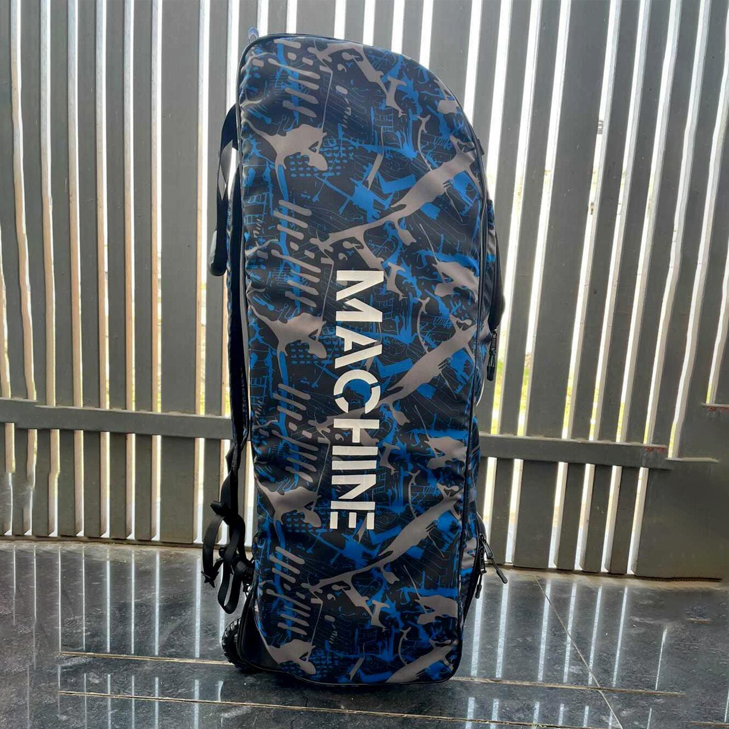 Icon Wheeli Duffle Kit Bag