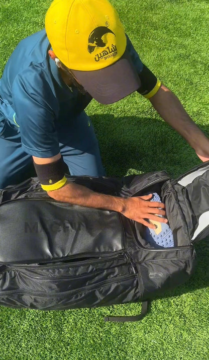 Machine Black Edition Pro Wheeli Duffle Kit Bag