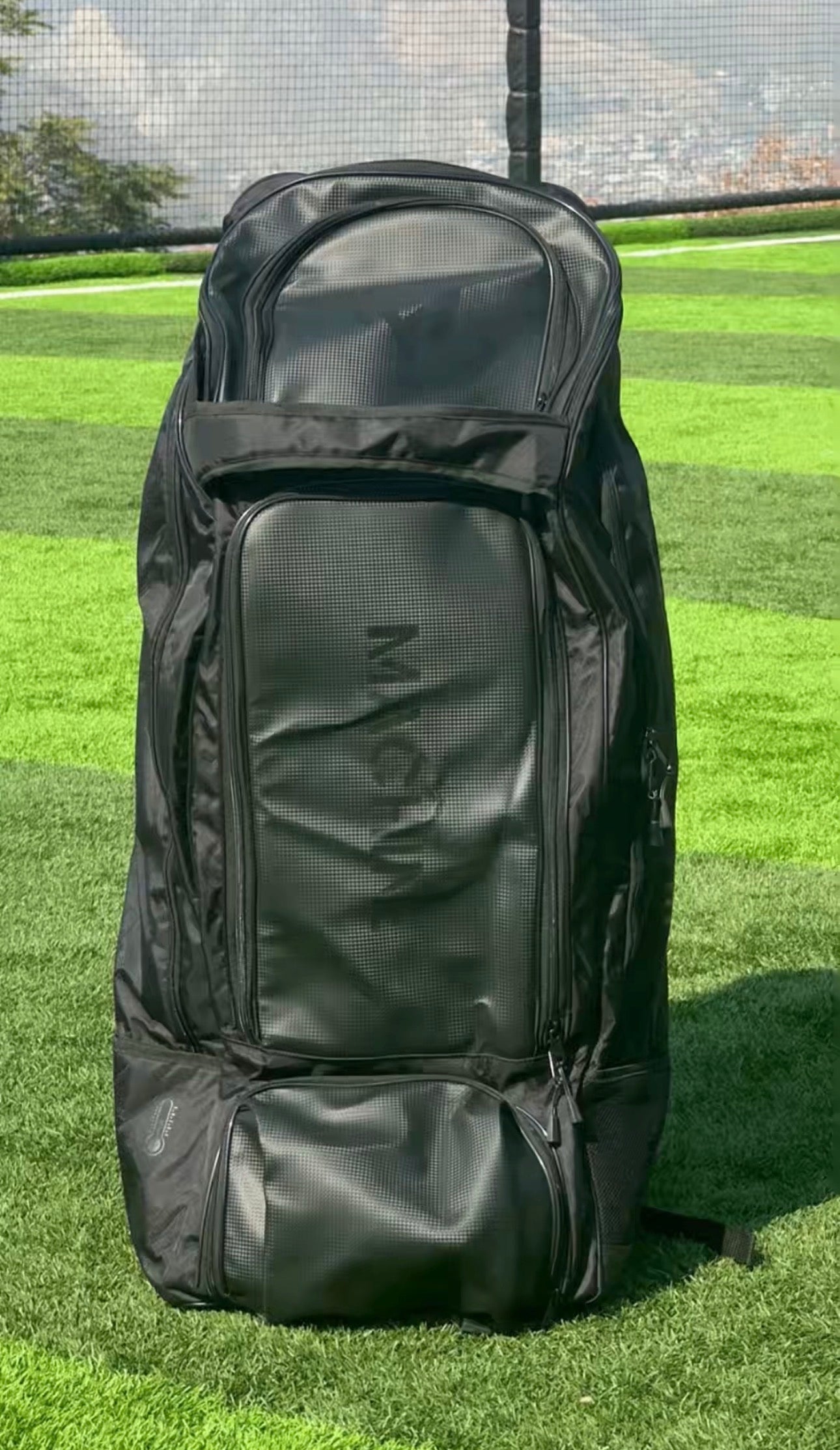 Machine Black Edition Pro Wheeli Duffle Kit Bag