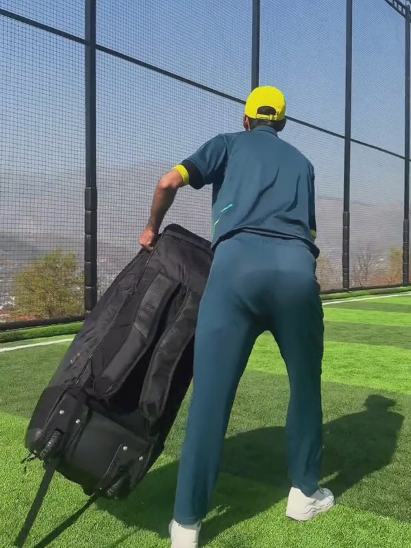 Machine Black Edition Pro Wheeli Duffle Kit Bag